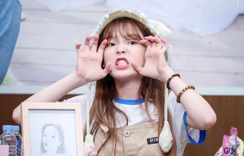 9 Potret Seunghee Oh My Girl dengan Ekspresi Kocak, Bikin Terhibur!