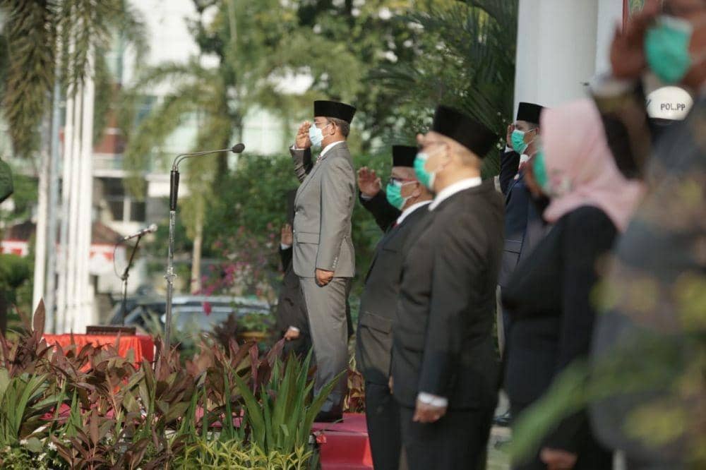 Upacara bendera merah putih HUT RI Ke-75 di pimpin oleh Sekda kota Medan sebagai pengganti Plt. Walikota Medan, Akhyar Nasution (Dok. Istimewa)