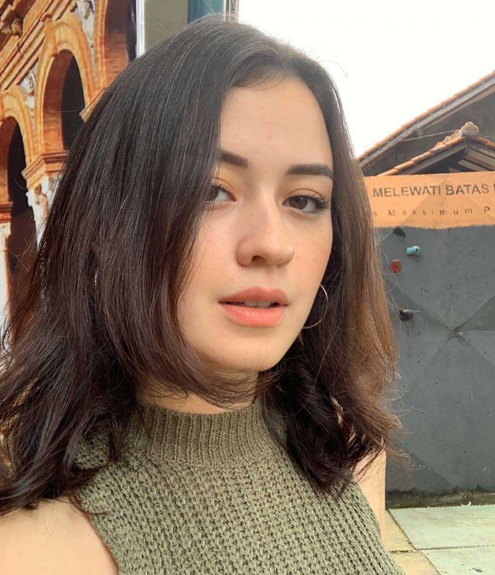 11 Potret Kimberly Ryder Usai Melahirkan, Aura Cantiknya Tak Hilang!