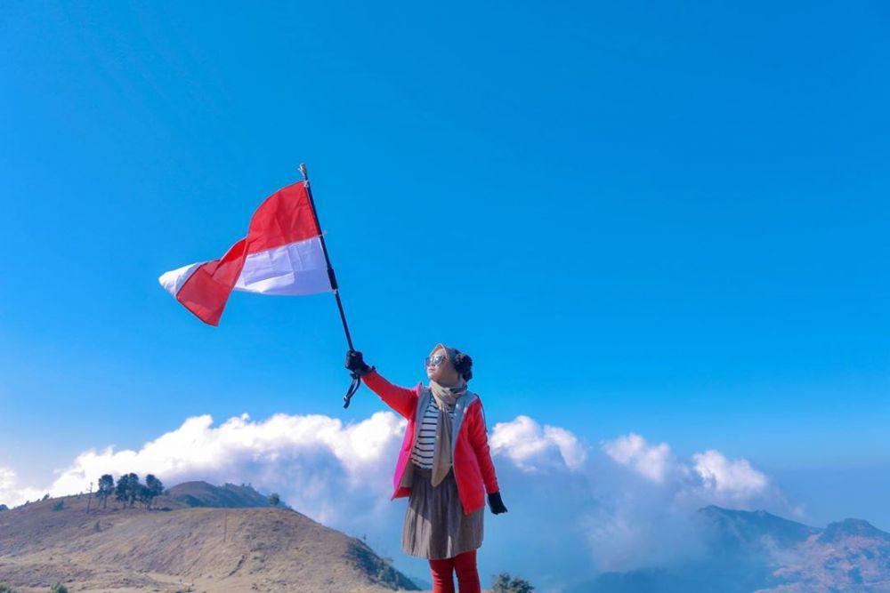 Hari Kemerdekaan RI, 10 Potret Seleb Kibarkan dan Hormati Merah Putih