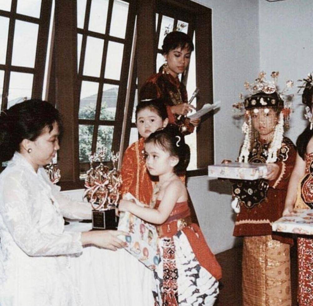 instagram.com/agnezmo