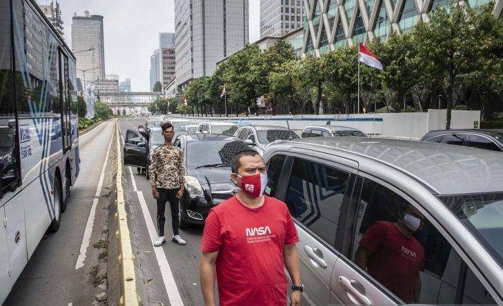 Wajib Berdiri Tegak dan Sikap Sempurna pada 17 Agustus Pukul 10.17 WIB