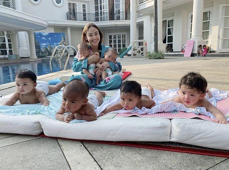 10 Potret Monica Soraya, Crazy Rich Jakarta yang Asuh 6 Bayi Terlantar