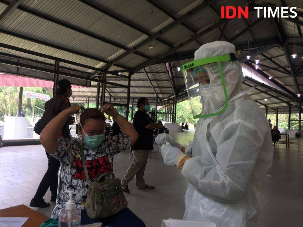 BTKLPP kelas I Medan lakukan tes swab di Pendopo USU Medan (IDN Times/IDN Times)
