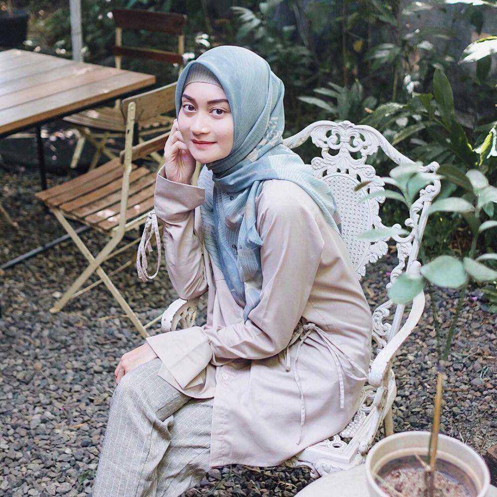 Instagram.com/ayupratiwi