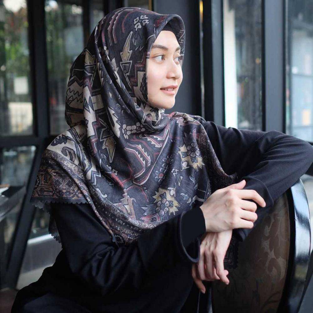 Instagram.com/ayupratiwi
