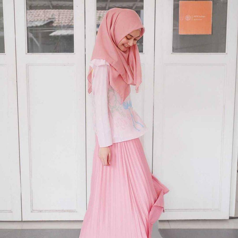 Instagram.com/ayupratiwi