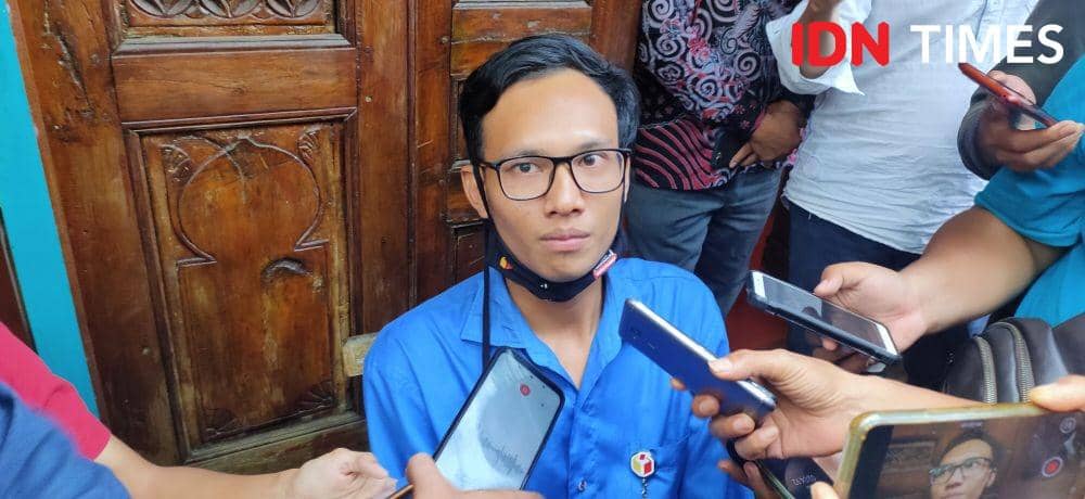 Staf Bawaslu Tangsel (IDN Times/Muhamad Iqbal)