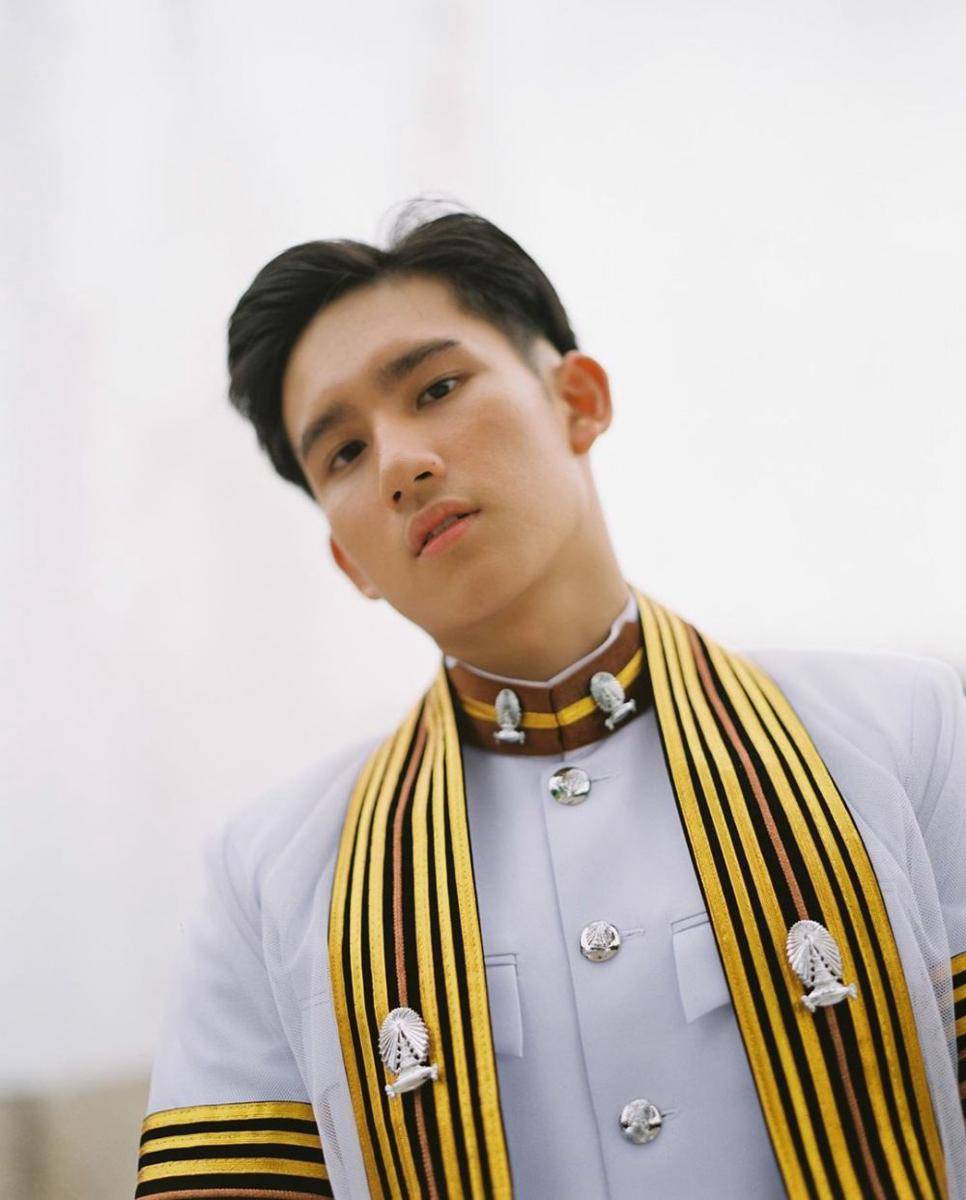 instagram.com/pluempong