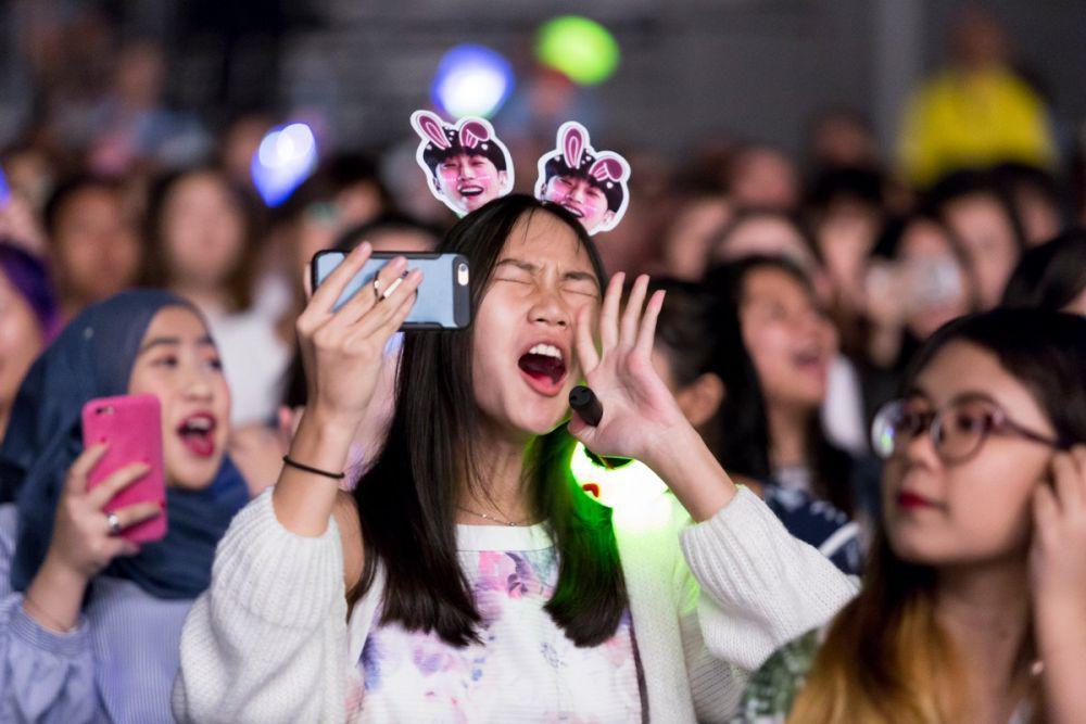5 Hal yang Pasti Kamu Lakukan Saat Mulai Menyukai KPop