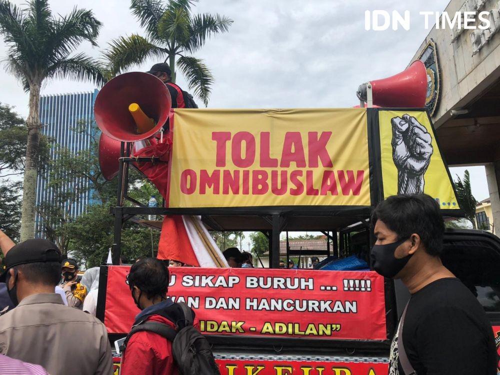 Fakta-fakta dalam Seribu Halaman Omnibus Law Cipta Kerja
