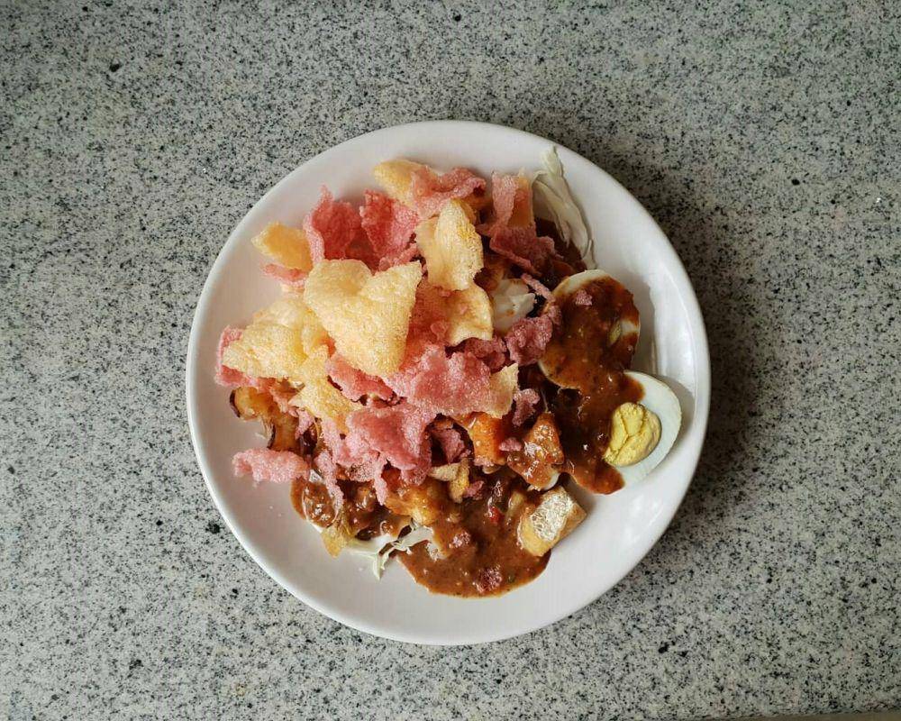 gado-gado solo (instagram.com/warungjuwara)
