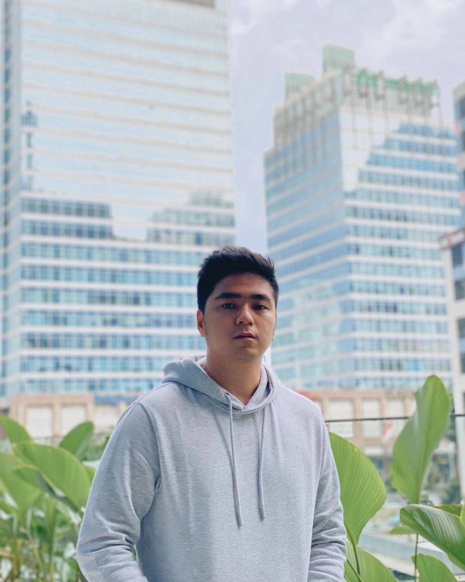 Instagram.com/ykhendrawan