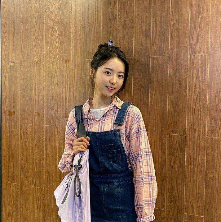 instagram.com/nayoung_lim95
