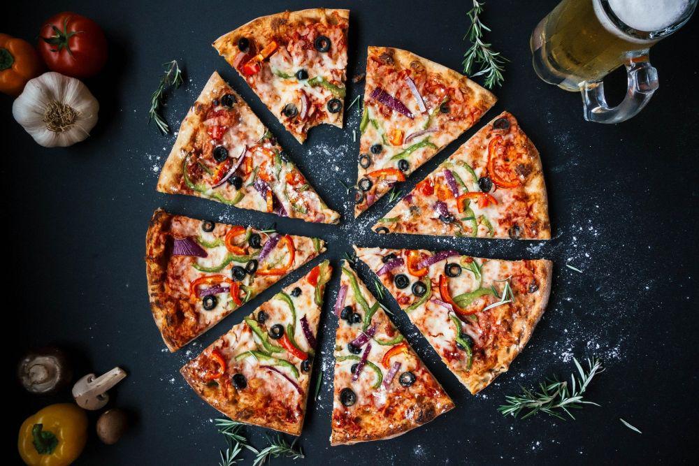 10 Pizza Termahal di Dunia, Ada yang Bertabur Emas hingga Berlian!