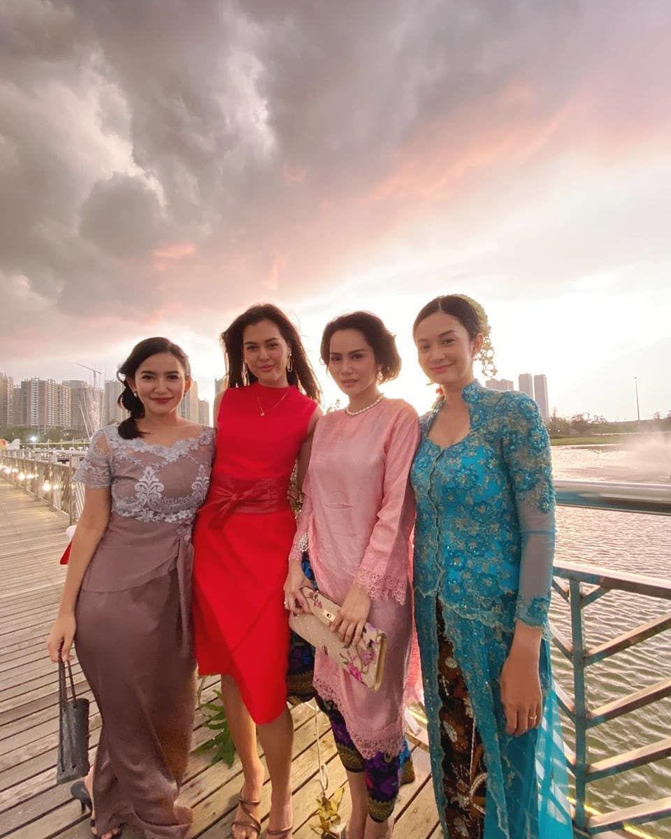 instagram.com/neng_risma