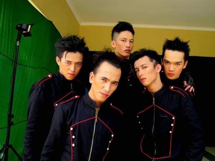 facebook.com/Dragon Boyz