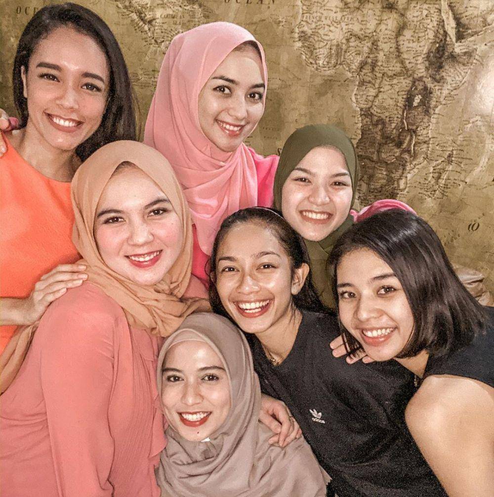 instagram.com/marshanatika