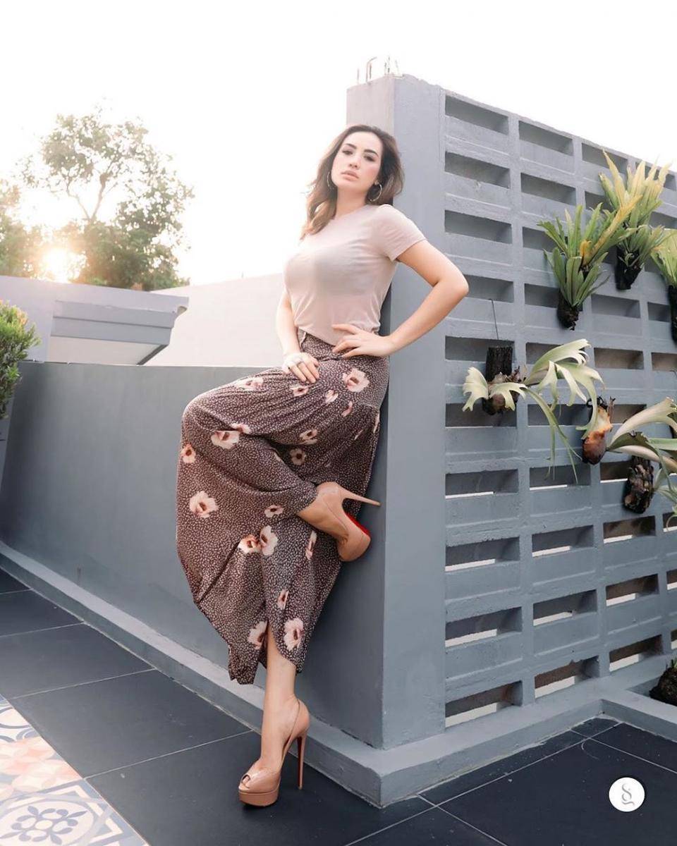 https://www.instagram.com/shinta_bachir86/