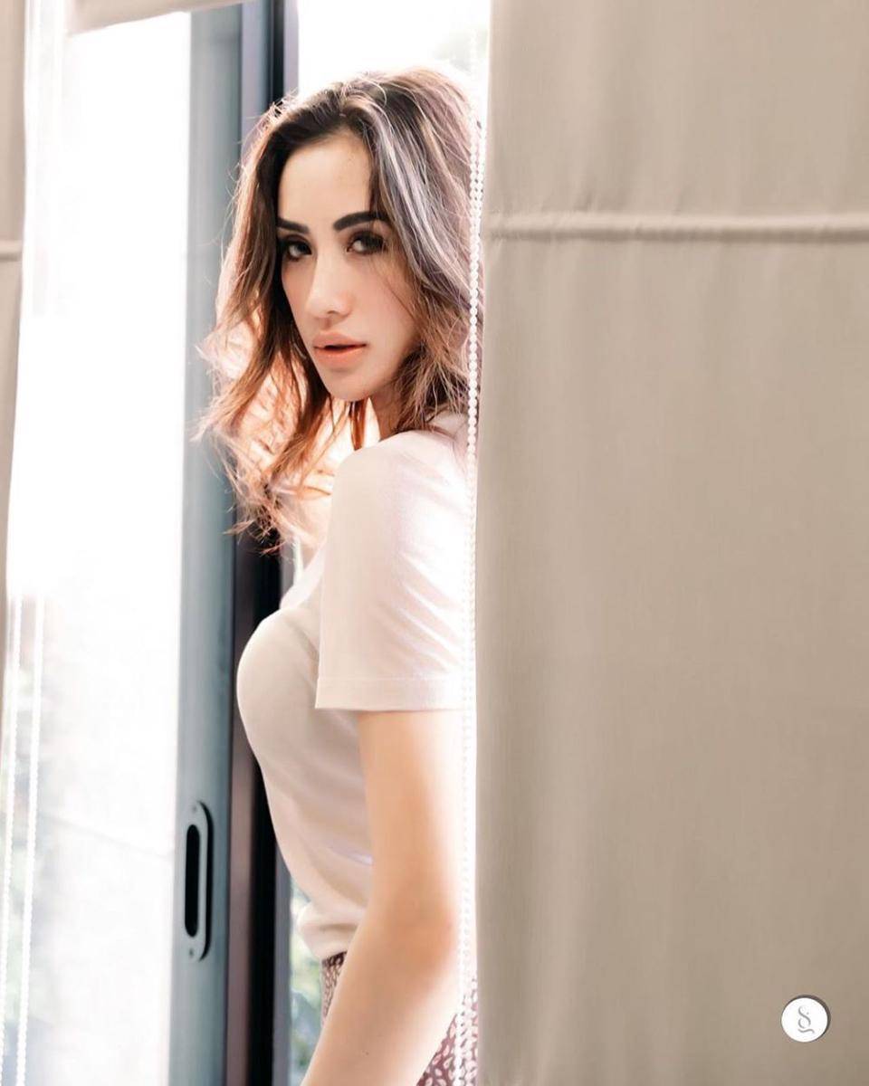 https://www.instagram.com/shinta_bachir86/