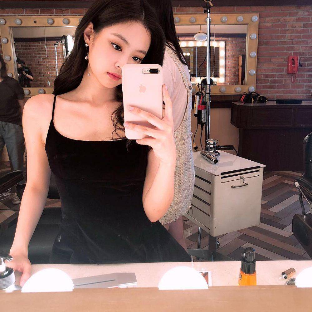 Instagram.com/jennierubyjane