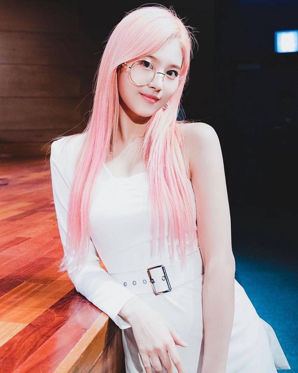 instagram.com/sana.twice.kr/