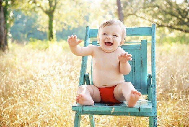 80 Nama Bayi Laki-laki Modern, Keren dan Penuh Doa Indah
