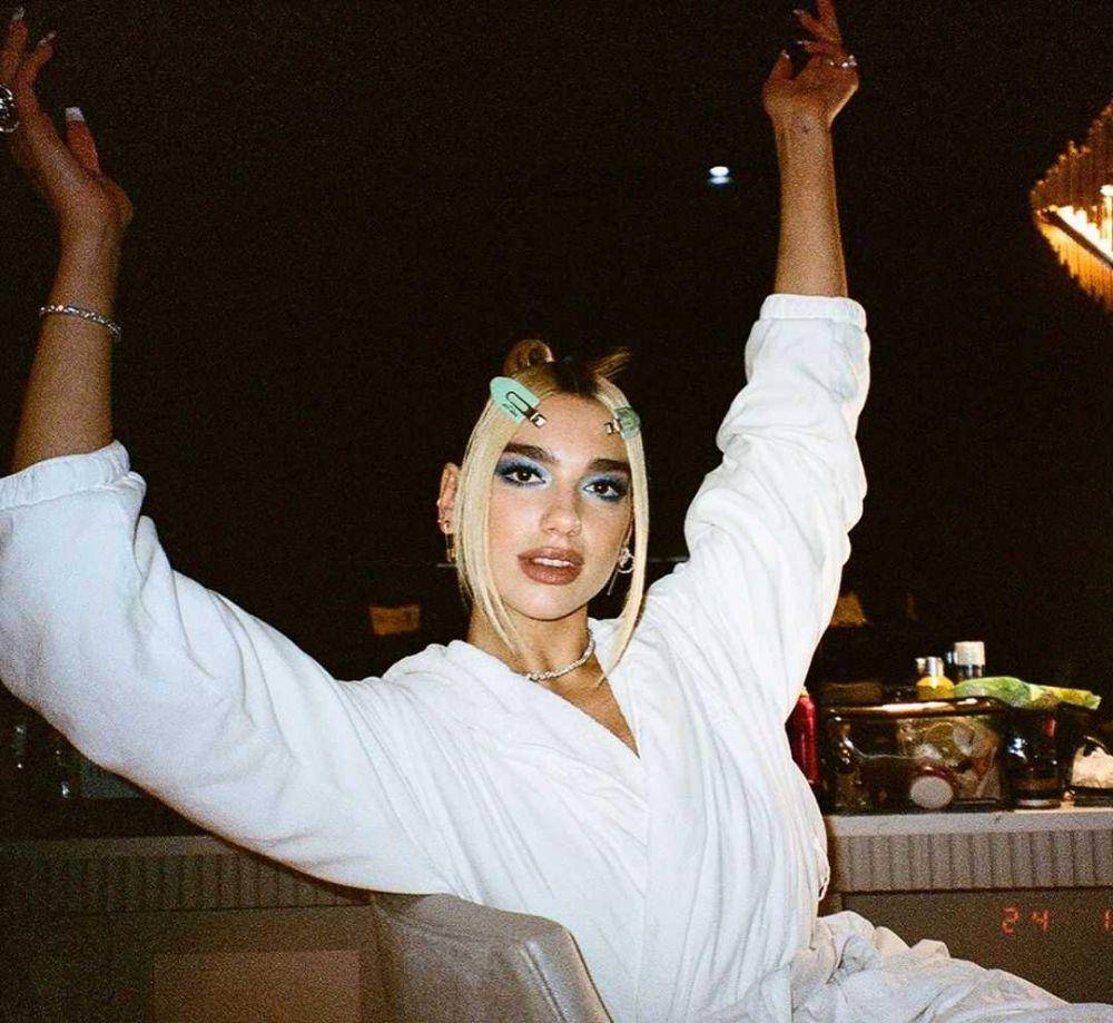 instagram.com/dualipa