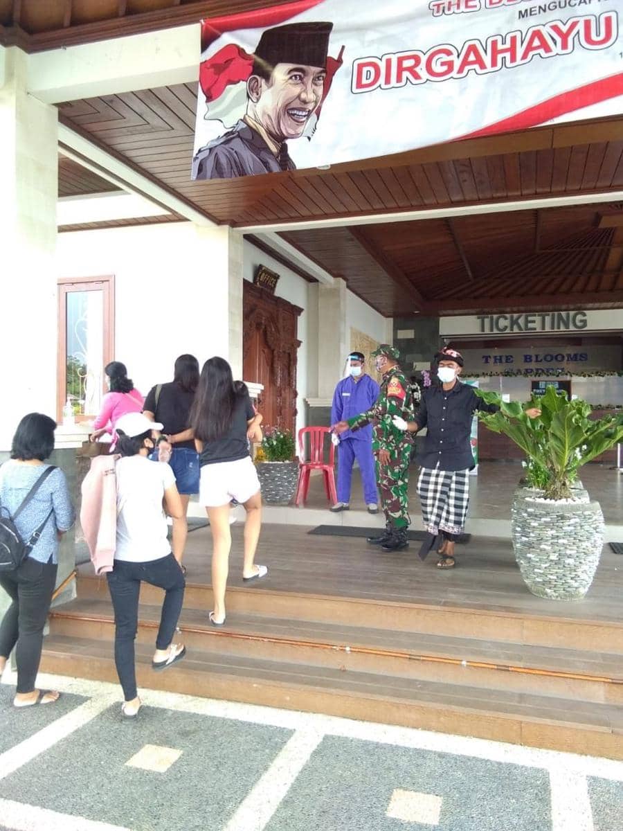 Operasi pendisiplinan masyarakat oleh jajaran TNI (Dok.IDN Times/Istimewa)
