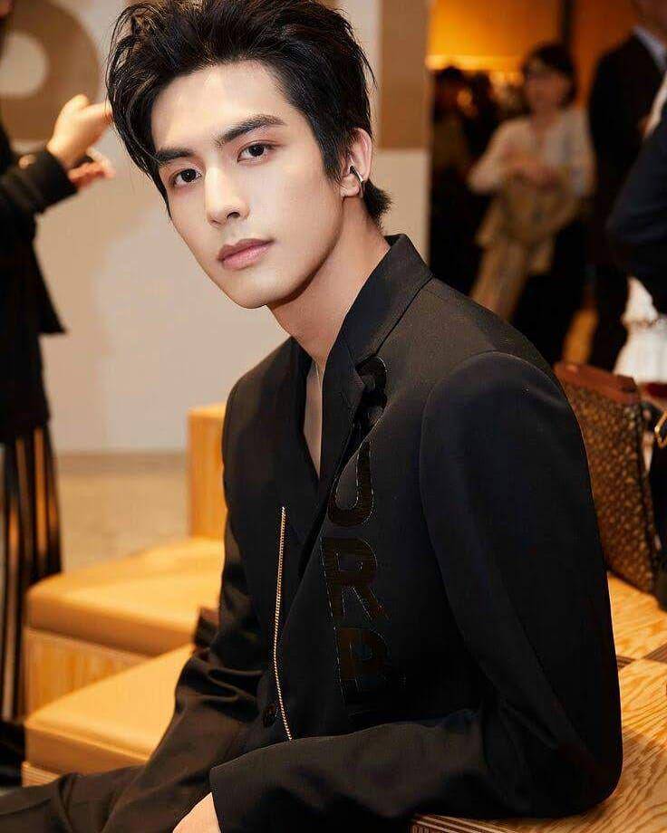 Instagram.com/actorweilong