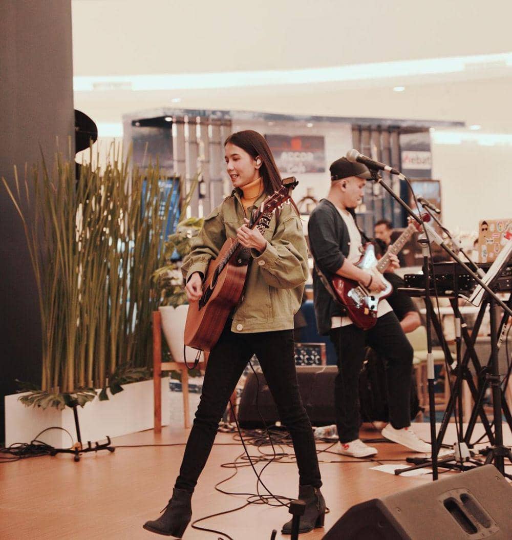 instagram.com/nadyafatira