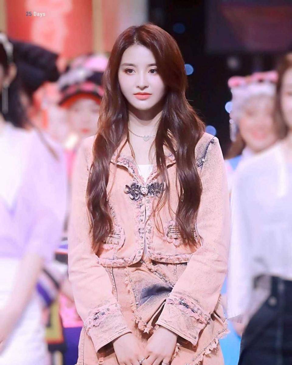 Instagram.com/ariajin_official