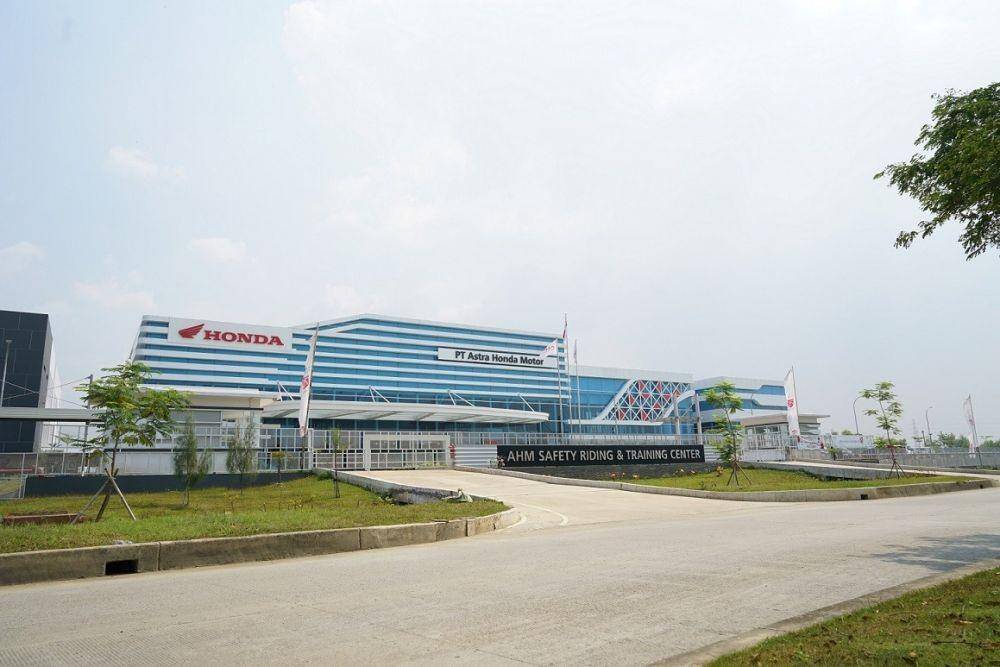 Pusat pelatihan berkendara Astra Honda Motor Safety Riding and Training Center (AHMSRTC) yang berada di kawasan Greenland International Industrial Centre (GICC) Blok DD No 01 Kota Deltamas, Cikarang, Jawa Barat. (Dok. IDN Times)