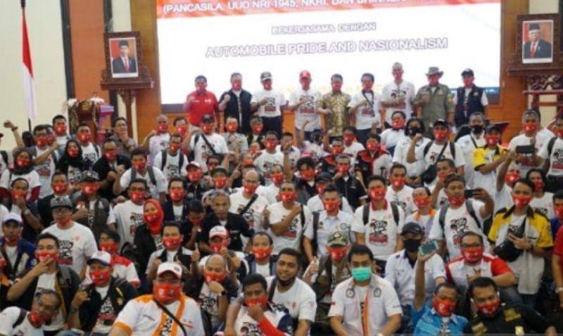 Klub Otomitif yang datang ke Gedung MPR (ANTARA/ HO)
