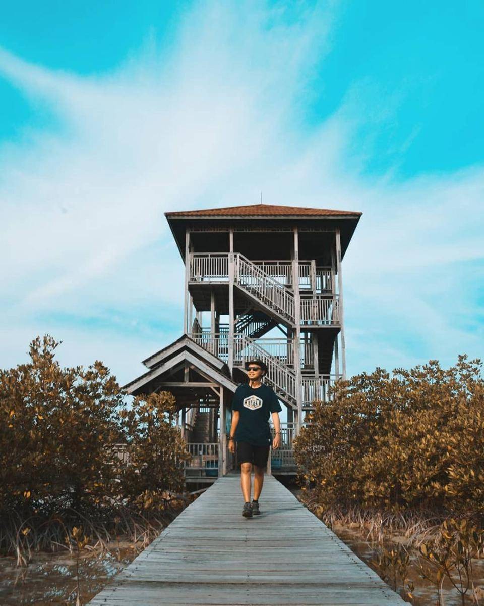 instagram.com/ajpradana