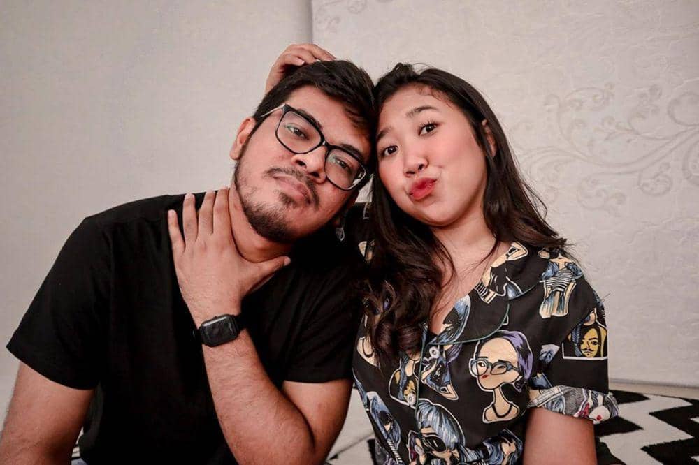 10 Potret Mesra Komika Kiky Saputri dan Kekasihnya, Agus Priyono