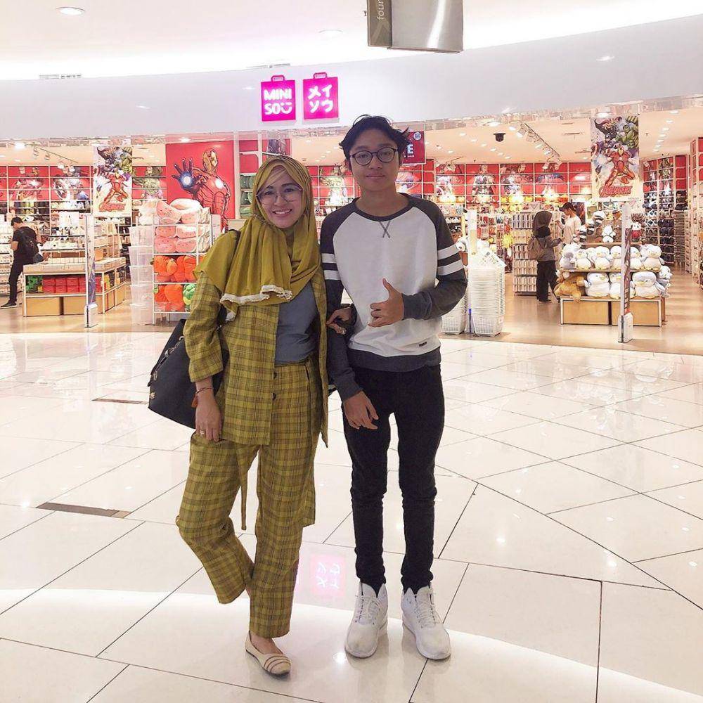 instagram.com/okieagustina_