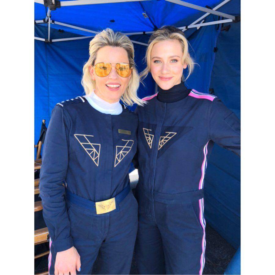 instagram.com/lilireinhart