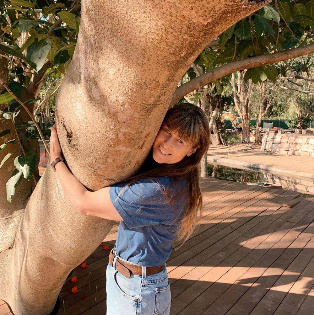 instagram.com/bindisueirwin