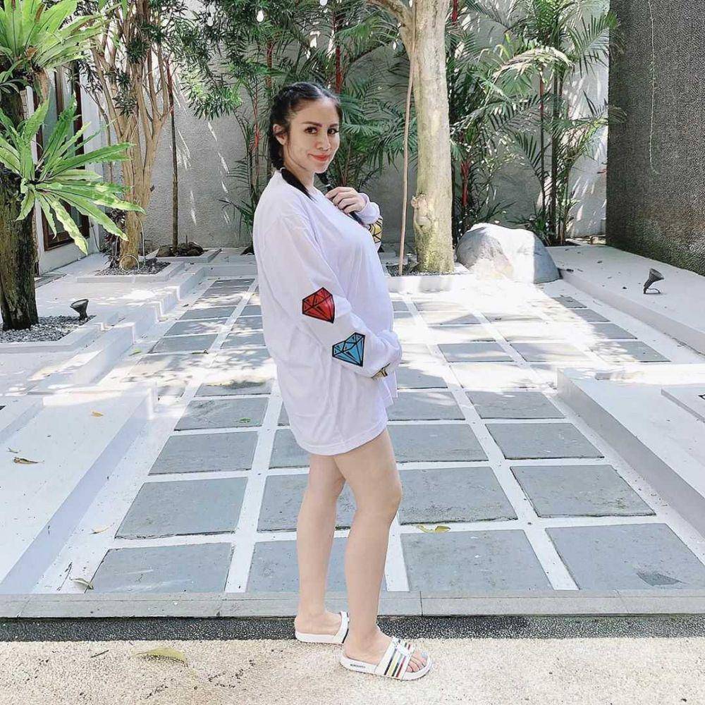 instagram.com/therealmomogeisha