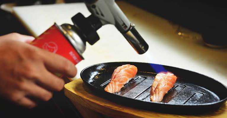 5 hal tentang portable torch, alat pemanas untuk melumerkan makan