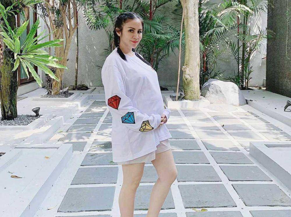 instagram.com/therealmomogeisha
