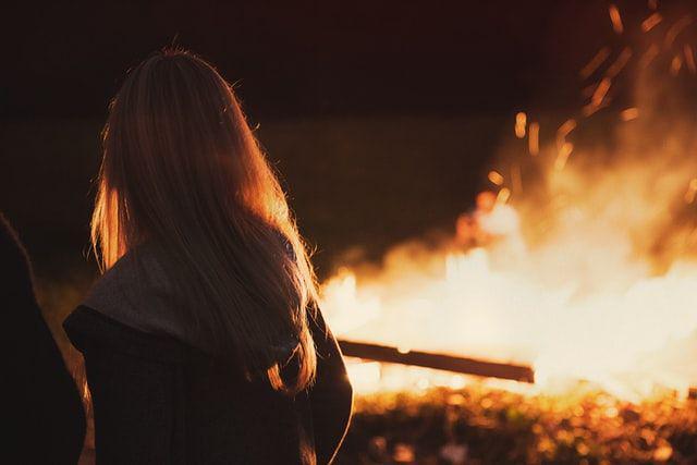 5 Zodiak yang Terkenal Kuat Begadang, Kamu?