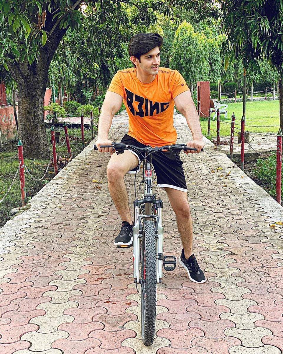 Instagram.com/rohanmehraa
