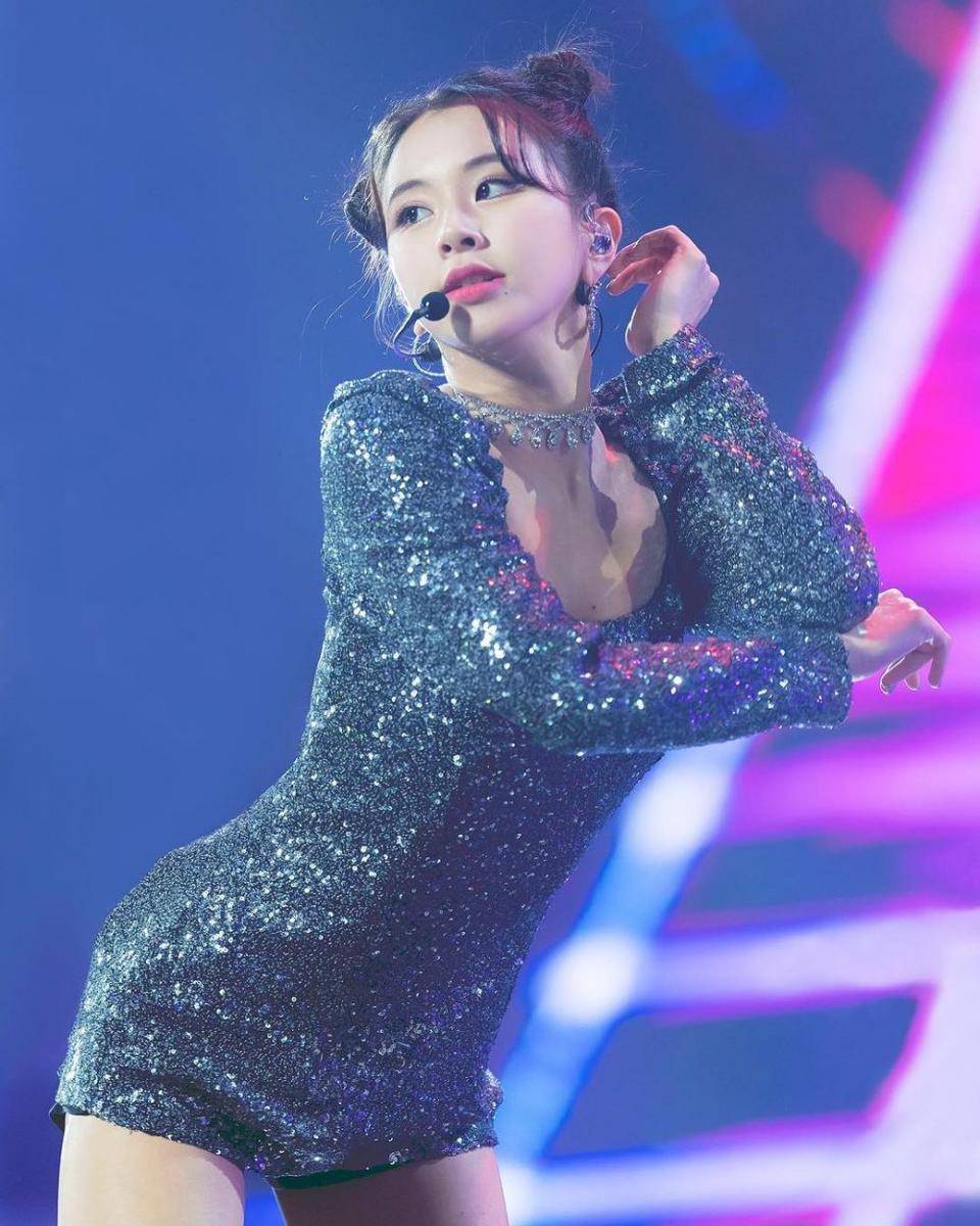instagram.com/twicechaeyoung