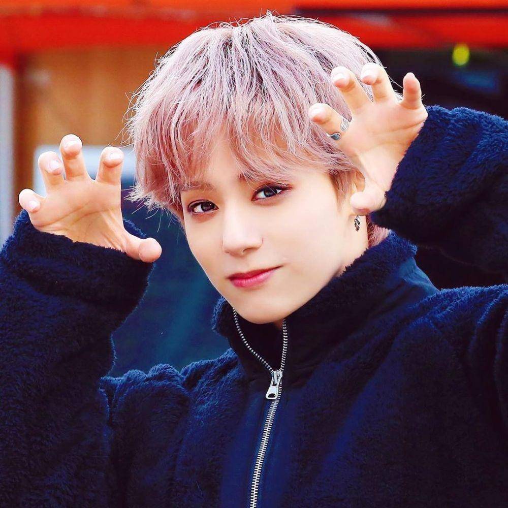 instagram.com/oneus.hwanwoong
