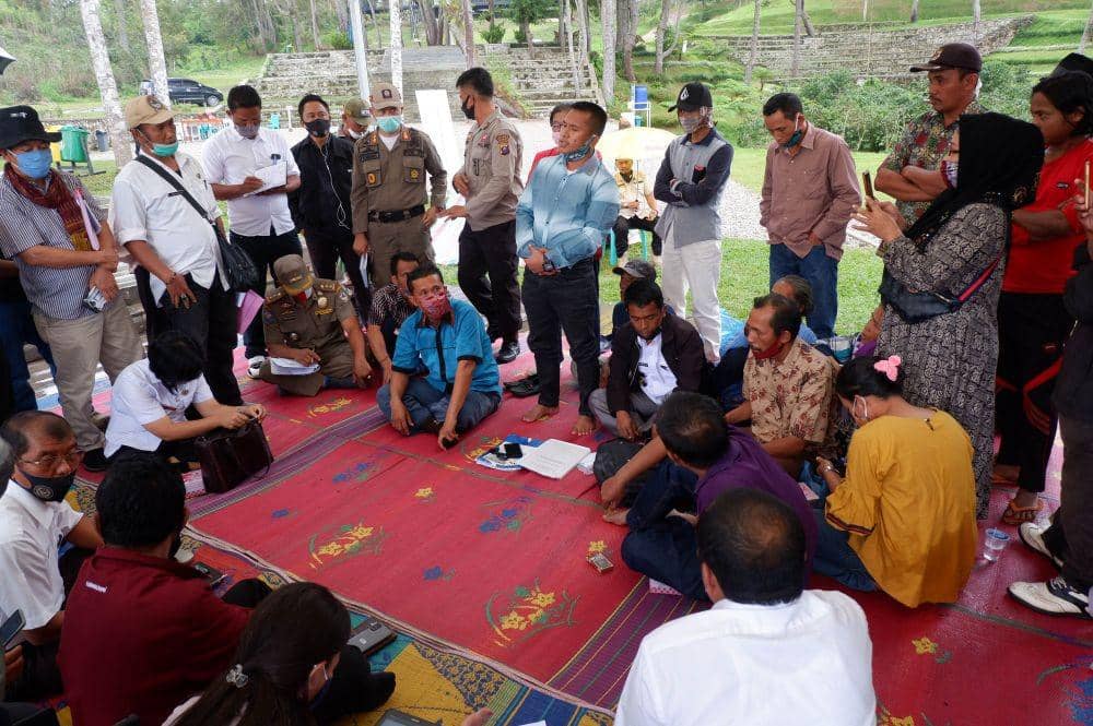 Mediasi antara BPODT dengan masyarakat adat Sigapiton, Rabu (26/8/2020). (Istimewa)