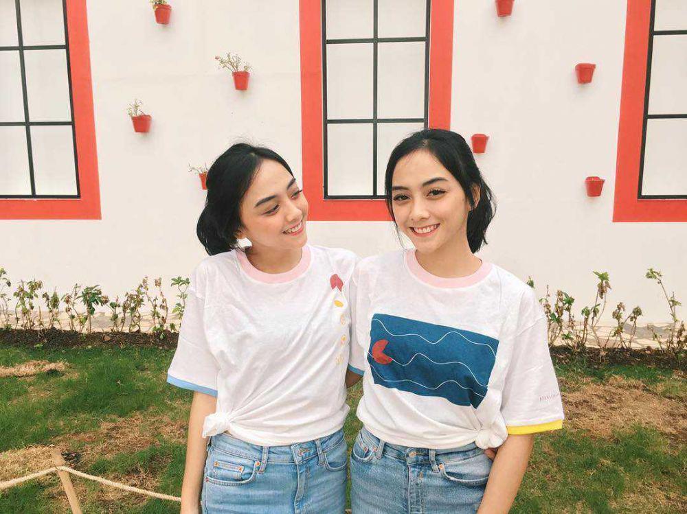 Sempat Bikin Bingung, 9 Kekompakan Selebgram Kembar Azalia dan Azaria