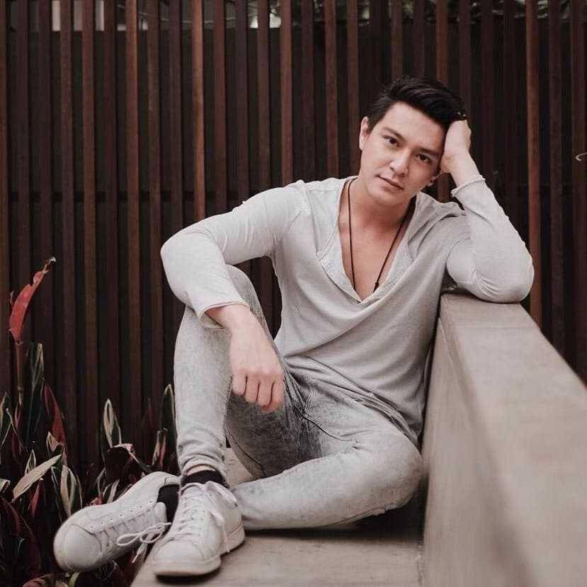 Instagram.com/jonathanandriano