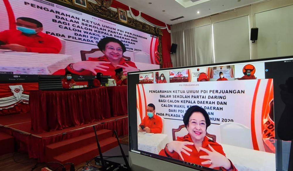Ketua Umum PDI Perjuangan, Megawati Soekarnoputri membuka sekolao cakada gelombang kedua (Dok.PDI Perjuangan)